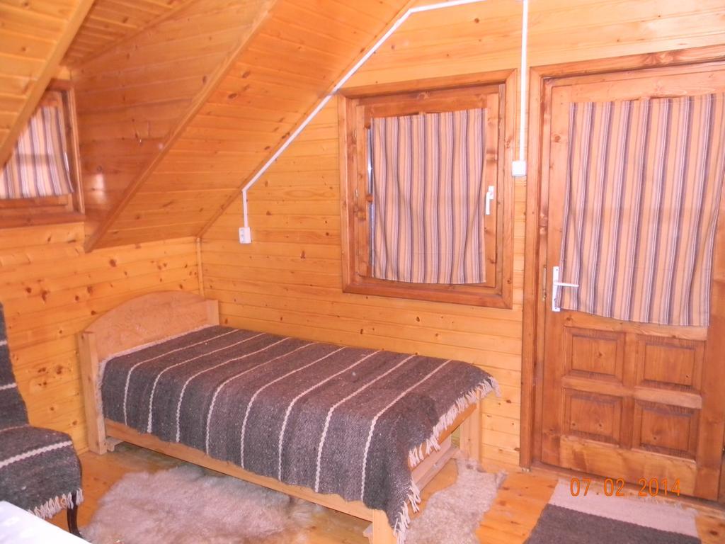 Kuekuello Vendeghaz Hotel Совата Стая снимка